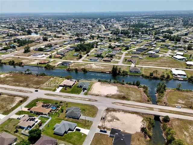 4 of 43 - 900 Vogiantzis Parkway, Cape Coral, FL