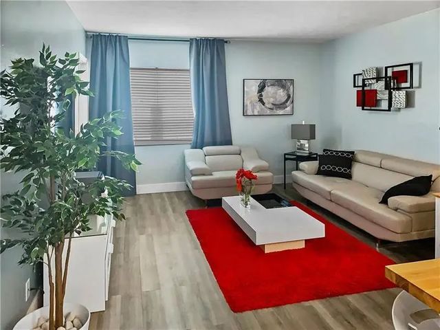 221 Se 9th Avenue #103, Pompano Beach