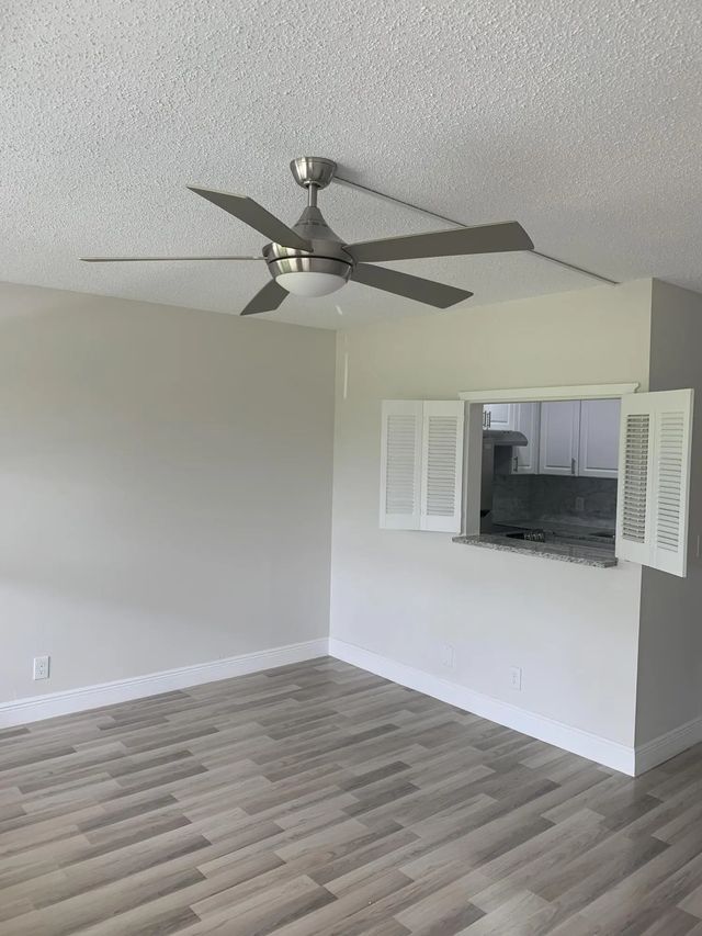 3 of 12 - 204 Canterbury I, West Palm Beach, FL