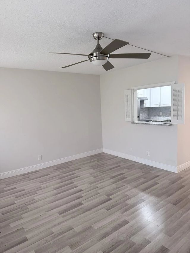 4 of 12 - 204 Canterbury I, West Palm Beach, FL