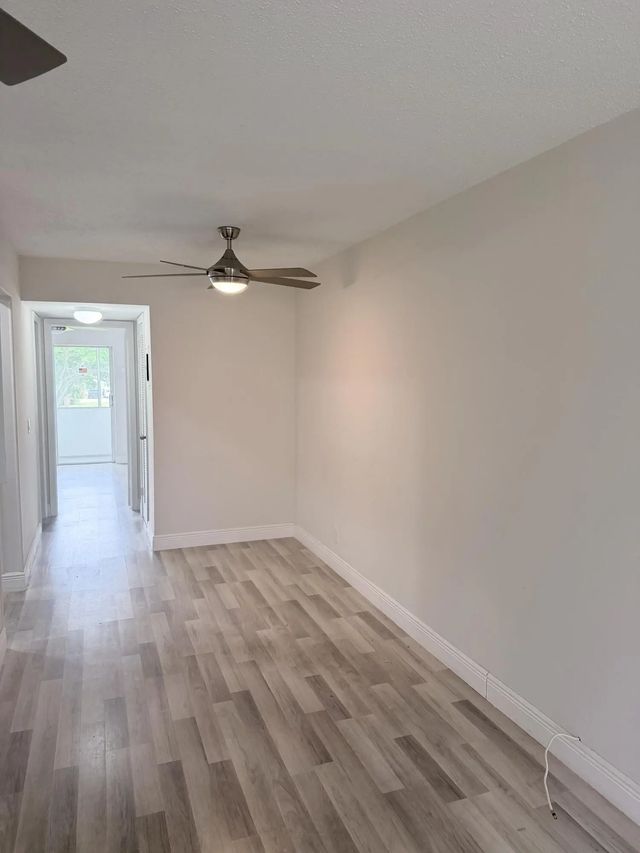5 of 12 - 204 Canterbury I, West Palm Beach, FL