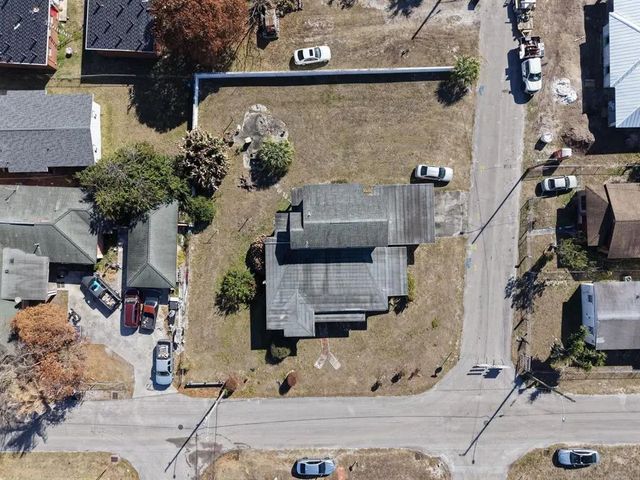 4 of 8 - 802 N 15th Street, Fort Pierce, FL