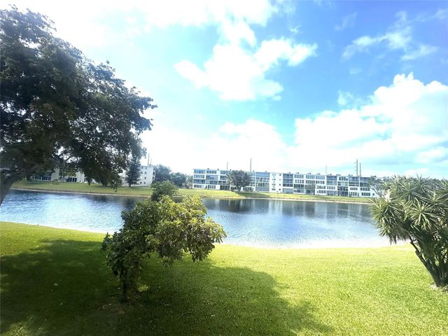 2004 Harwood C, Deerfield Beach