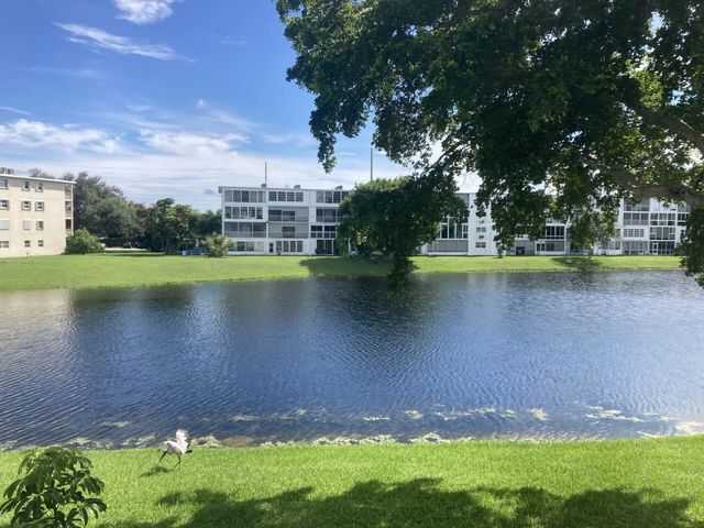 2004 Harwood C, Deerfield Beach