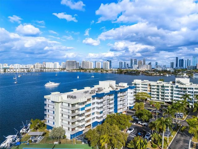 16546 Ne 26th Avenue #3j, North Miami Beach