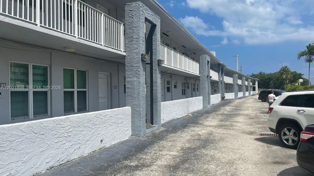 2225 Ne 123rd Street #204, North Miami