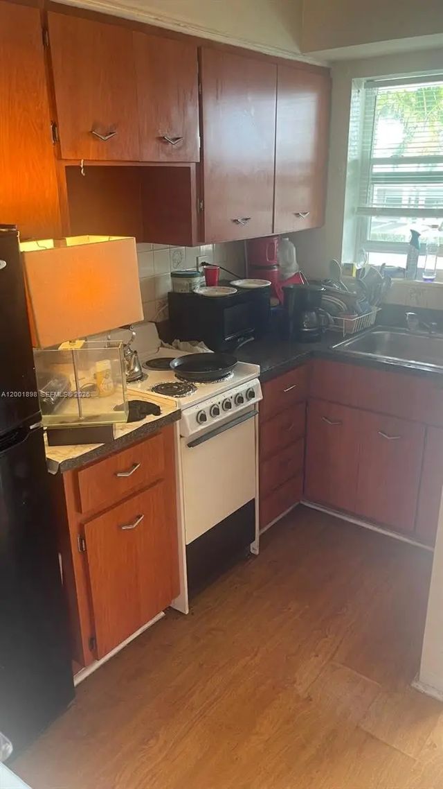 3 of 8 - 2225 Ne 123rd Street #204, North Miami, FL