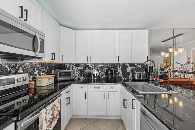 3 of 38 - 7124 71st Way, West Palm Beach, FL