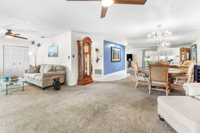 4 of 21 - 852 Salem Lane, Lake Worth, FL