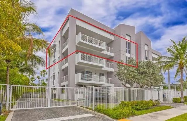 2 of 42 - 51 Se 19th Avenue #401, Deerfield Beach, FL