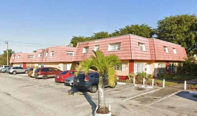 5323 Nw 27th Street #b4, Lauderhill