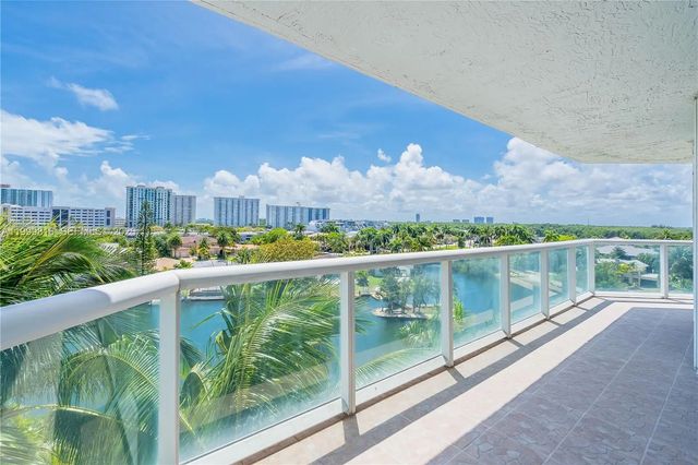 2 of 24 - 16500 Collins Avenue #554, Sunny Isles Beach, FL