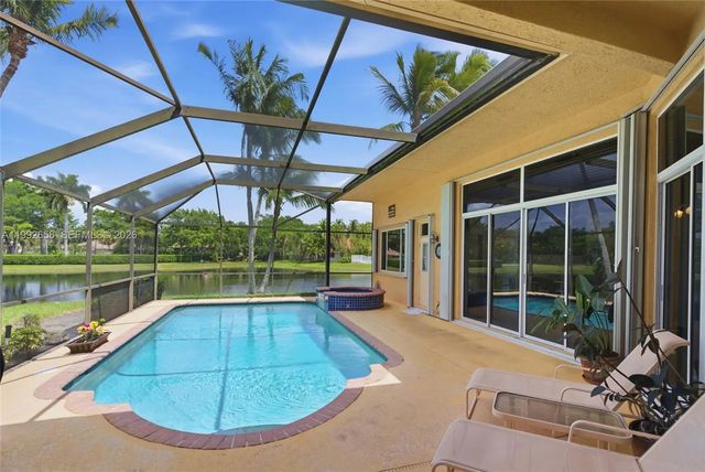 5 of 38 - 3038 Lakewood Drive, Weston, FL