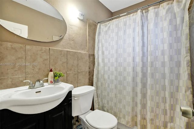 3 of 52 - 836 Nw 101st Street, Miami, FL