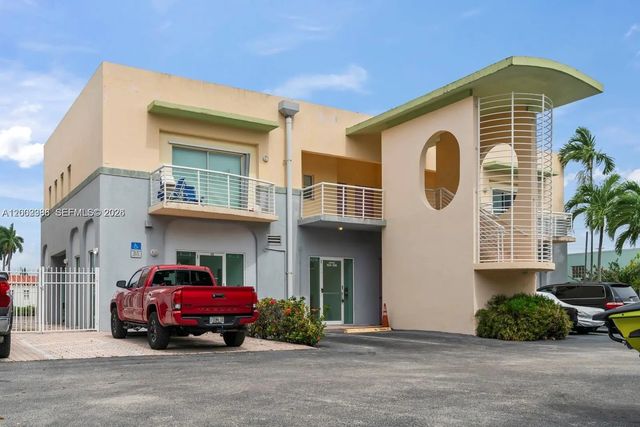 5 of 26 - 200 E Dania Beach Boulevard, Dania Beach, FL