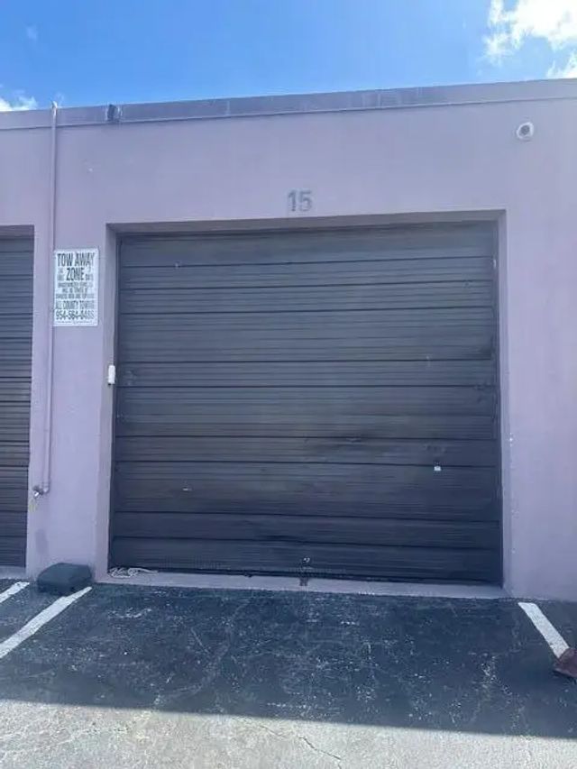 2 of 6 - 860 Nw 45th Street #15, Oakland Park, FL