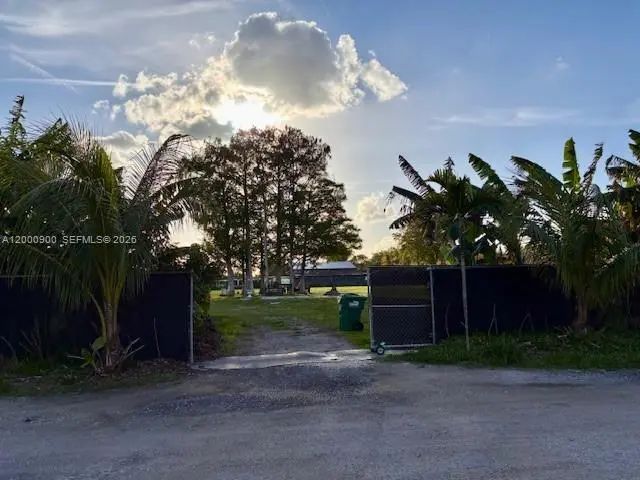 4 of 7 - Unincorporated, Miami, FL