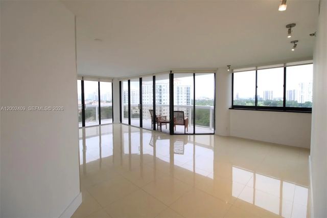 3 of 58 - 20185 E Country Club Drive #1105, Aventura, FL