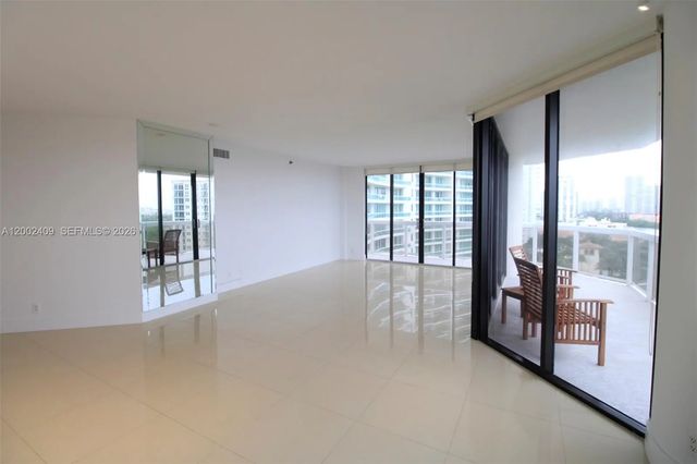 4 of 58 - 20185 E Country Club Drive #1105, Aventura, FL