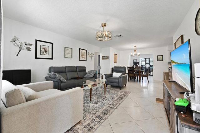 5 of 18 - 7207 Nw 92nd Avenue, Tamarac, FL