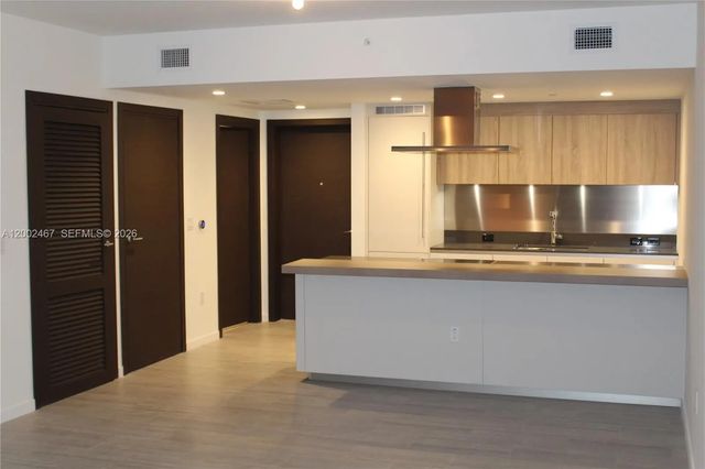 3 of 17 - 1000 Brickell Plaza #1906, Miami, FL