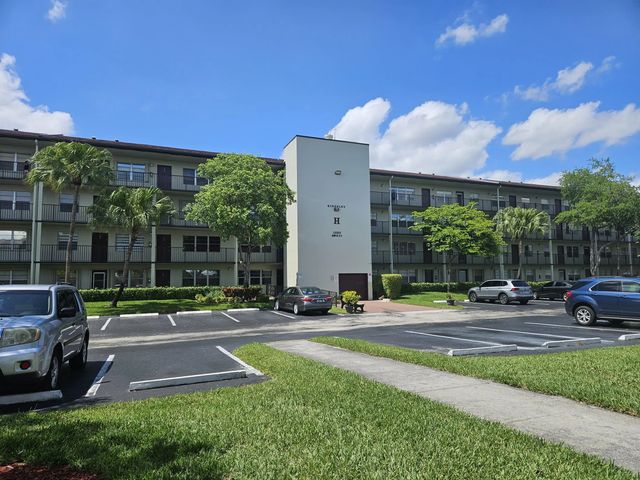 13355 Sw 9th Court #304h, Pembroke Pines