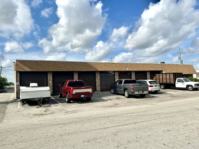 5 of 5 - 4493 Nw 8th  Avenue Nw #3, Oakland Park, FL