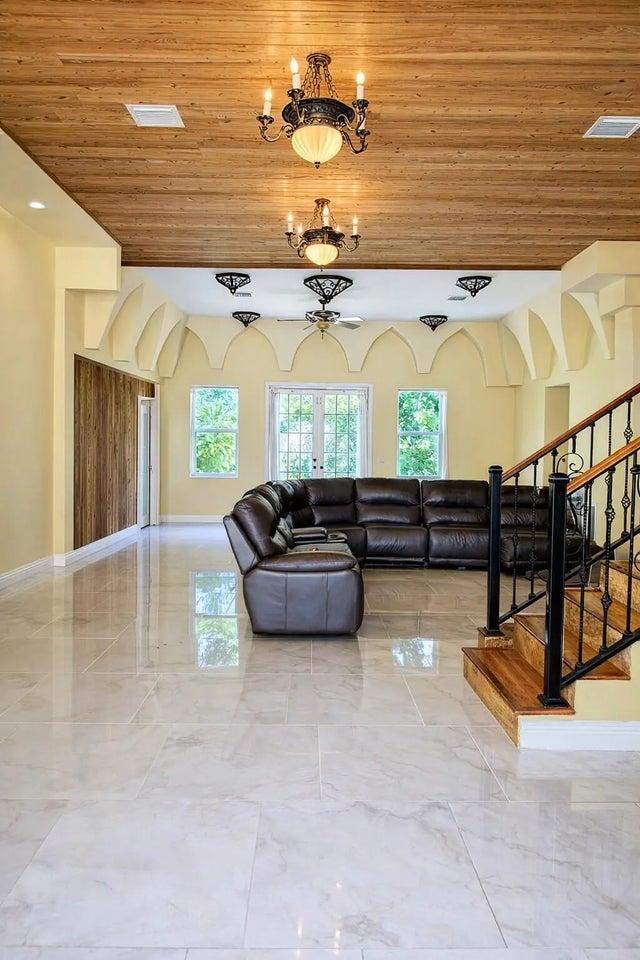 Photo of Listing #B26016405