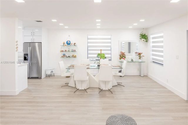 2 of 48 - 308 Nw 2nd Avenue, Hallandale Beach, FL