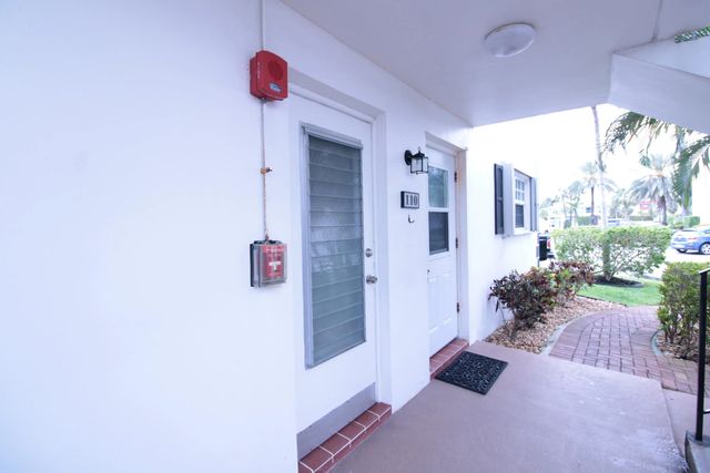 3 of 26 - 465 Paradise Isle Boulevard #110, Hallandale Beach, FL