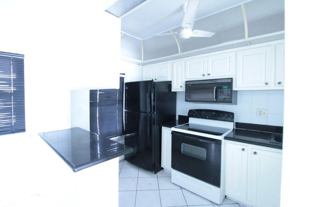 4 of 26 - 465 Paradise Isle Boulevard #110, Hallandale Beach, FL