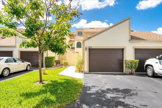 4 of 80 - 1102 Se Mitchell Avenue #205, Port St. Lucie, FL