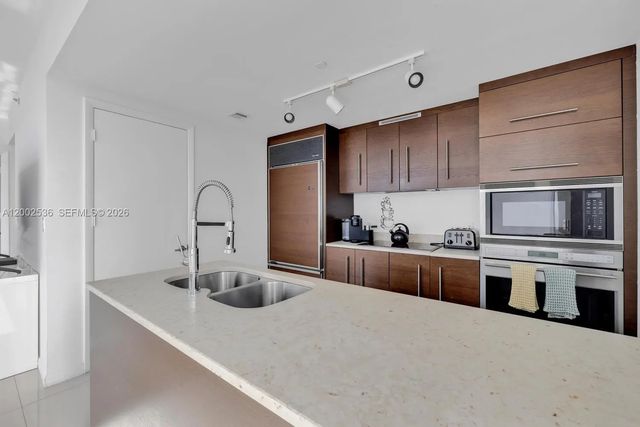 4 of 35 - 485 Brickell Avenue #4104, Miami, FL