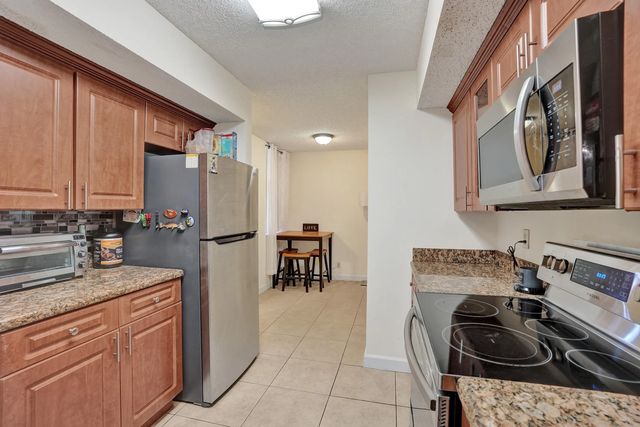4 of 40 - 8266 Nw 24th Street, Coral Springs, FL