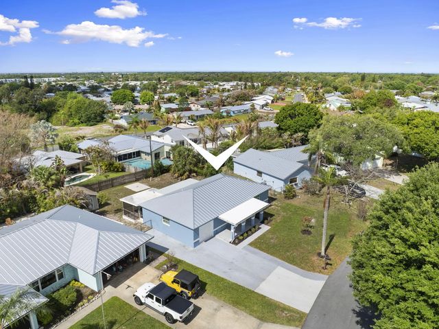 5 of 16 - 2268 Ne 16th Court, Jensen Beach, FL