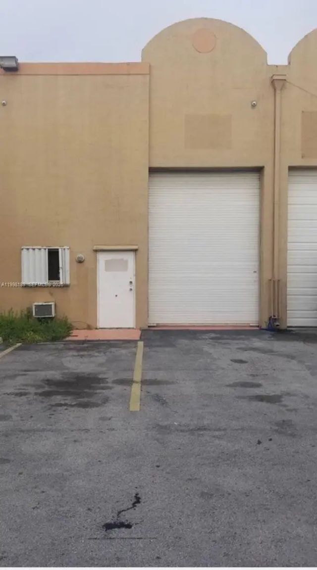 1701 W 37th Street #15, Hialeah