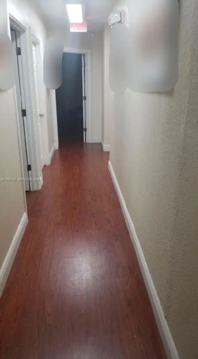 5 of 9 - 1701 W 37th Street #15, Hialeah, FL