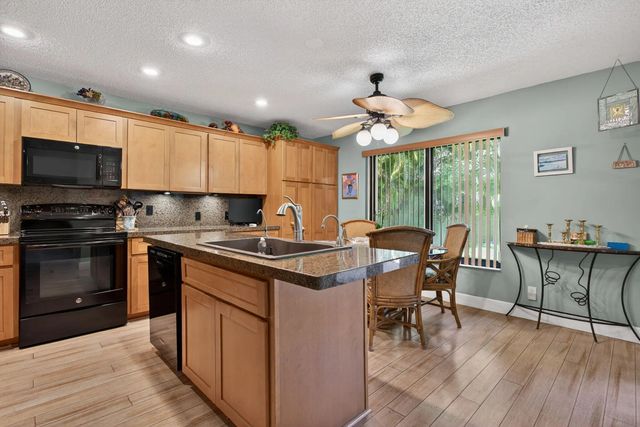 5 of 33 - 1311 Nw 111th Way, Coral Springs, FL