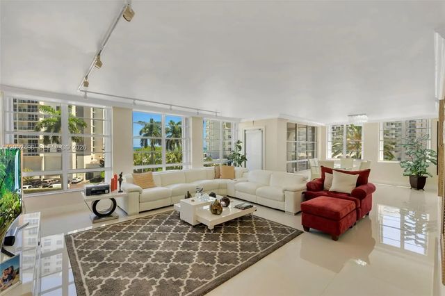 4 of 38 - 5660 Collins Avenue #4b, Miami Beach, FL