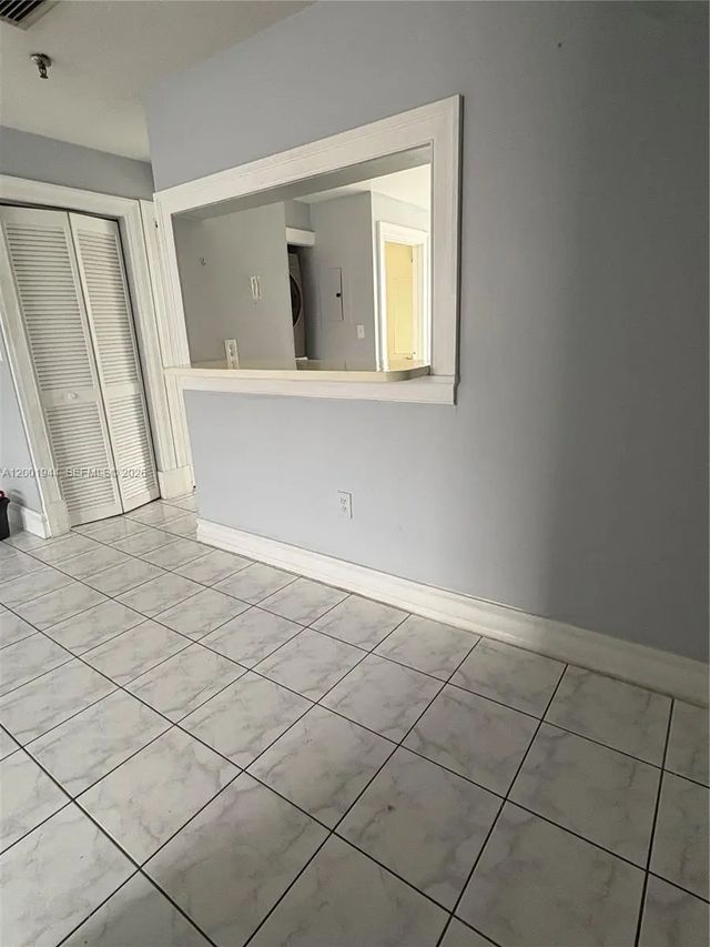 4 of 29 - 12035 Sw 14th Street #105, Miami, FL