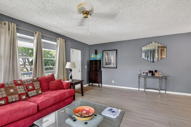 4 of 72 - 313 Durham Circle #i, Deerfield Beach, FL