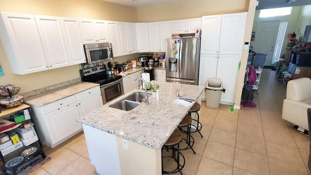 4 of 20 - 2215 Arterra Court, Royal Palm Beach, FL