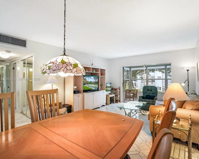4806 Nw 36th Street #515, Lauderdale Lakes
