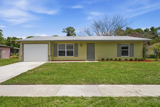 2 of 36 - 445 Ne Armory Circle, Port St. Lucie, FL