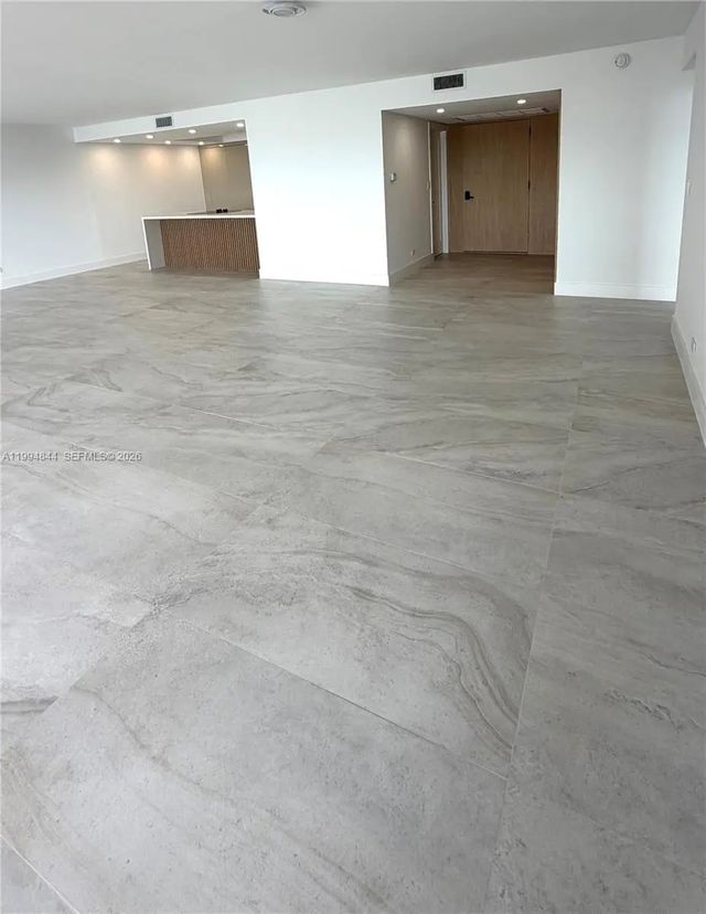 2 of 29 - 1800 Ne 114th Street #605, North Miami, FL