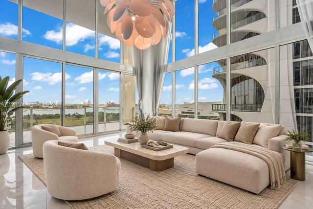 1040 Biscayne Boulevard #1001, Miami
