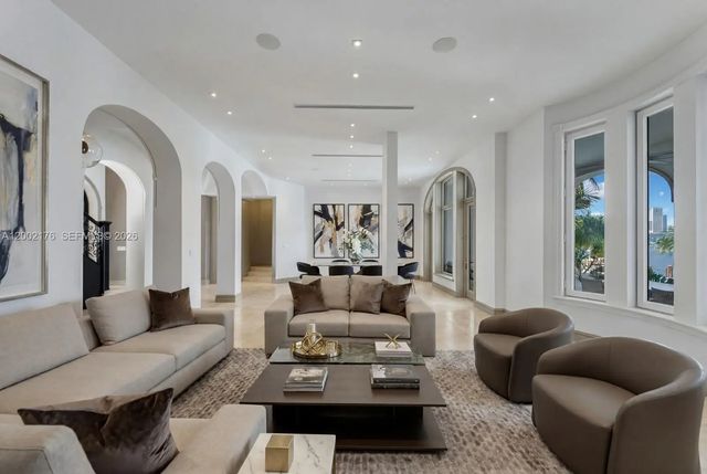 5 of 32 - 432 S Hibiscus Drive, Miami Beach, FL