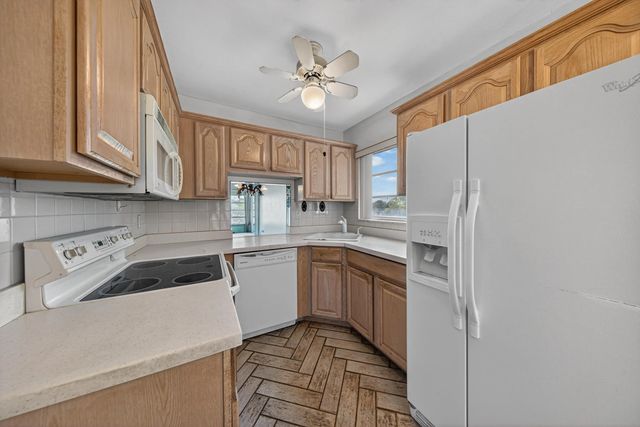 3 of 24 - 6200 Nw 62nd Street #312, Tamarac, FL
