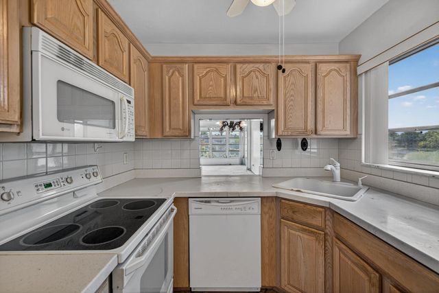 4 of 24 - 6200 Nw 62nd Street #312, Tamarac, FL