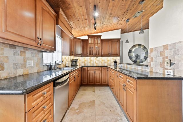 5 of 32 - 263 Nw 48th Avenue, Deerfield Beach, FL